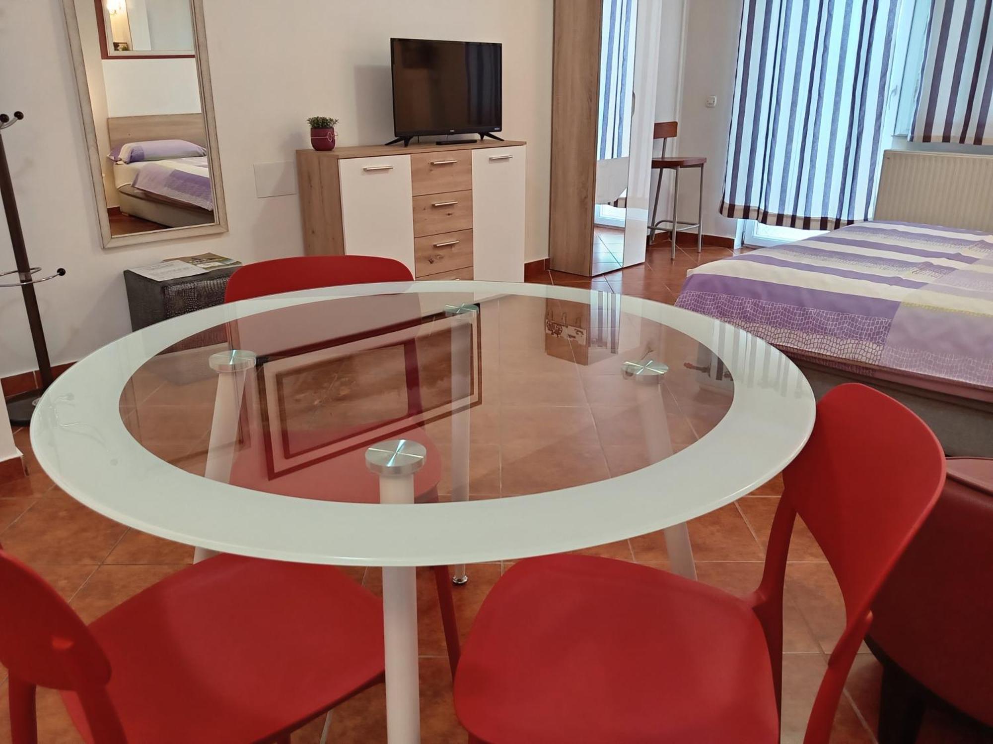 Apartments Kosevic Осиек Экстерьер фото